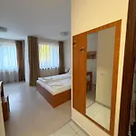 Апартаменты Gardens *