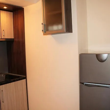 Gardens アパート *